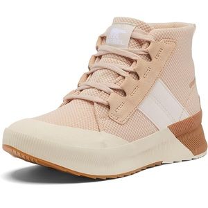 Sorel Women's Out N About III Waterproof Shoes - Size 10. Color Nova Sand/Chalk